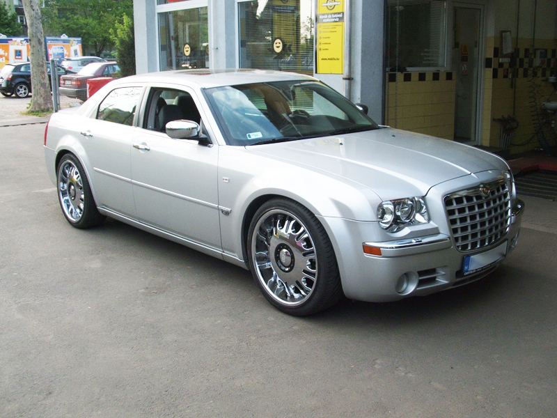 CHRYSLER 300 C apró ültetéssel