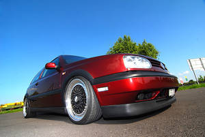 VOLKSWAGEN Golf III VR6