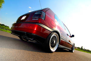 VOLKSWAGEN Golf III VR6