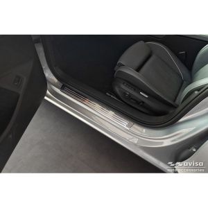 Avisa Avisa Inox küszöbvédők Volkswagen Passat Variant (CJ5) típushoz R-Line & Hybrid 2024- / Skoda Superb IV Combi 2024- - "Lines" - 4 részes Door sill protectors
