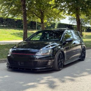 Oneway Egyirányú komplett karosszériakészlet Volkswagen Golf VII HB GTi/GTD 2013-2016 modellhez - Fényes fekete Complete body kits