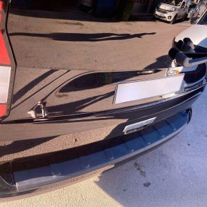Oneway Egyirányú hátsó lökhárító védő Volkswagen Caddy MK5 2020-hoz - Matt fekete Rear bumper sill protection