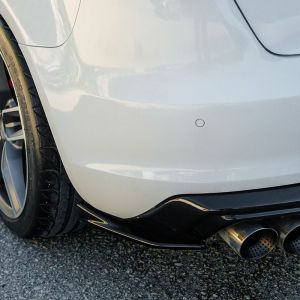 Oneway Egyirányú hátsó oldalsó diffúzorok alkalmas Audi A3 (8V) Sportback 2012-2016 excl. S-Line/S3/RS3 - Fényes fekete Diffusers