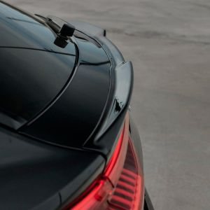 Oneway Egyutas csomagtartó légterelő Audi Q8 S-Line és SQ8 és RSQ8 2018-hoz - Fényes fekete Ready-made rear spoilers